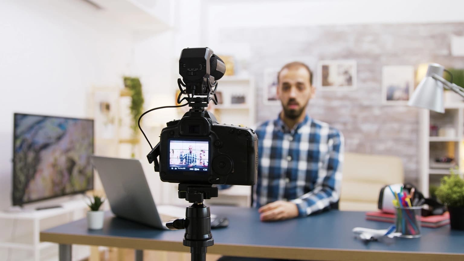 How Video Marketing Services Boost Engagement, Leads, and Sales